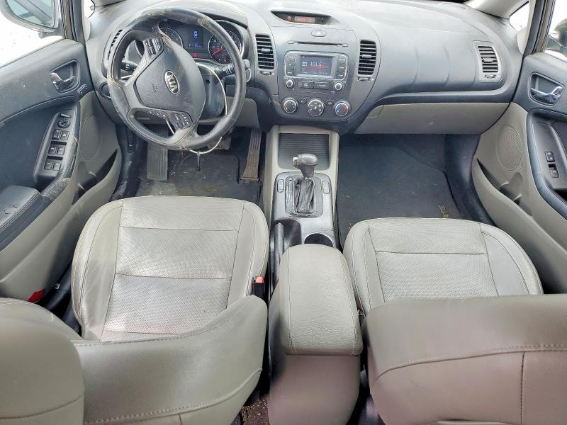 2014 Kia Forte VIN KNAFX5A84E5200684 COPART salvage auction — ROLLOVER, Ga - Cert Of Title-Salvage, sold $900 on 2026-07-09 (photo 8)