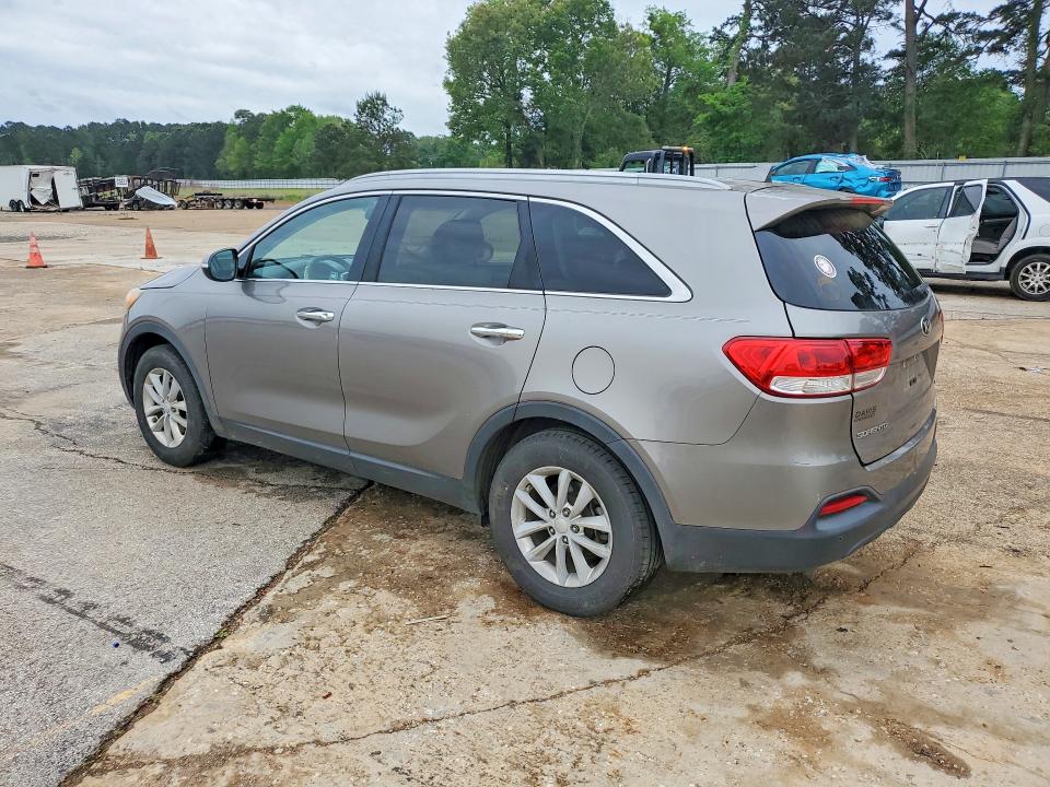 2017 Kia Sorento VIN 5XYPG4A31HG217637 COPART salvage auction — REAR END, TX - SALVAGE VEHICLE TITLE, sold $375 on 2026-07-13 (photo 2)