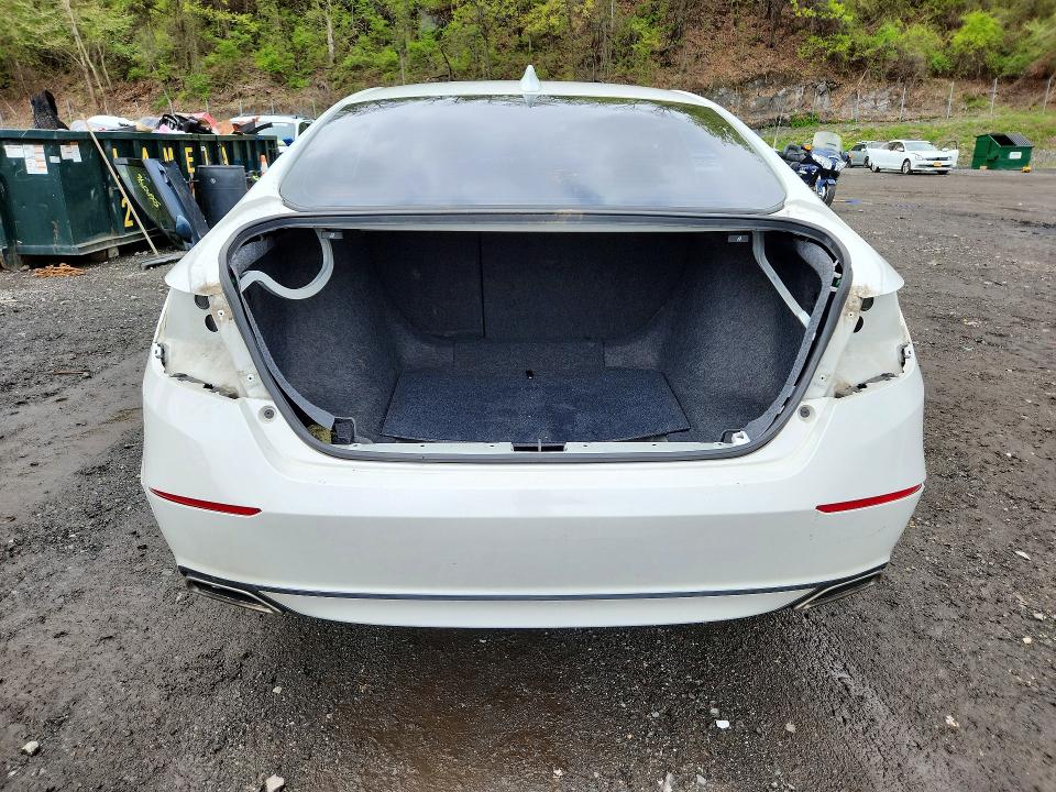 2018 Honda Accord VIN 1HGCV1F38JA013324 COPART salvage auction — STRIPPED, Salvage Title, sold $350 on 2026-07-09 (photo 6)