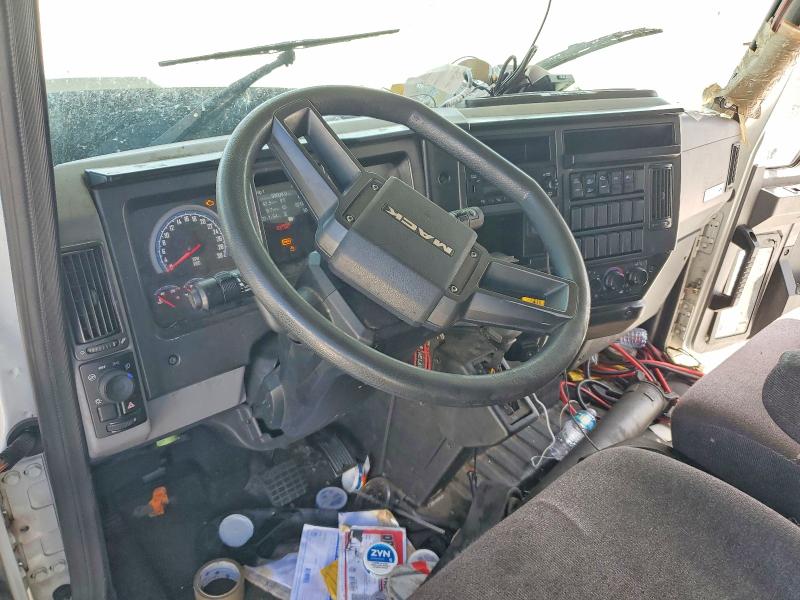 2022 Mack Md VIN 1M2MDBAA3NS003233 COPART salvage auction — SIDE, FL - CERTIFICATE OF DESTRUCTION, sold $4,650 on 2026-07-08 (photo 8)