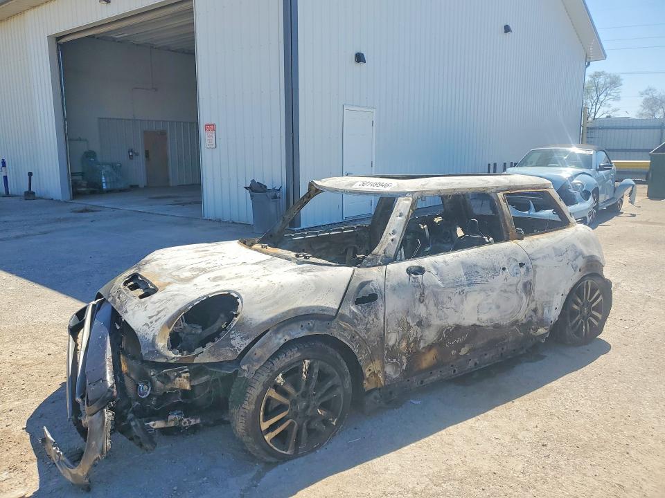 2019 Mini Cooper VIN WMWXP7C50K2A52651 COPART salvage auction — BURN, Ia - Junking Certificate, sold $80 on 2026-07-10 (photo 1)