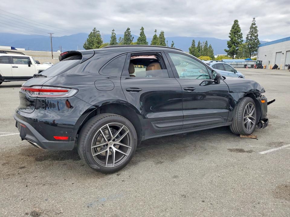 2025 Porsche Macan VIN WP1AA2A55SLB13188 COPART salvage auction — FRONT END, Salvage Title, sold $15,500 on 2026-07-28 (photo 3)