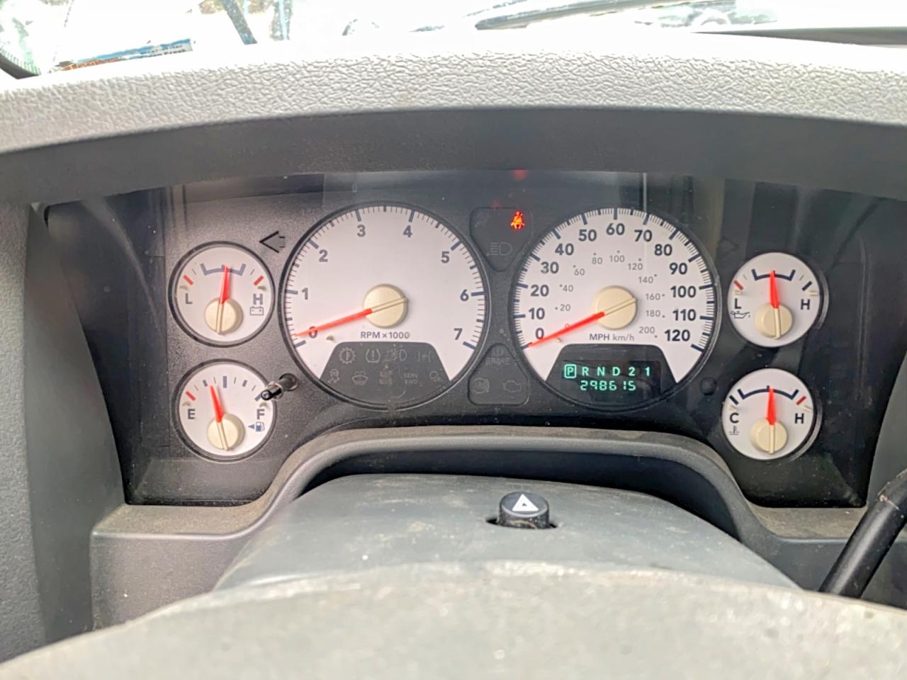 2006 Dodge Ram 1500 VIN 1D7HA18286S634767 COPART salvage auction — Minor Dent/Scratches, CA - DIS/DLR/EXP ONLY CLEAN TITLE (P), sold $475 on 2026-07-03 (photo 8)