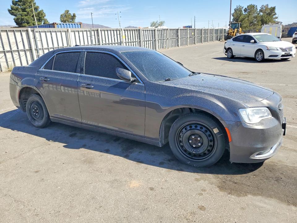 2019 Chrysler 300 VIN 2C3CCAAG8KH676026 COPART salvage auction — UNDERCARRIAGE, Tx - Salvage Vehicle Title, sold $3,500 on 2026-07-24 (photo 4)