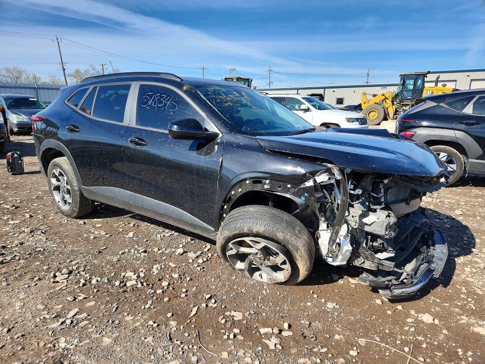 2025 Chevrolet Trax VIN KL77LHEP1SC149641 COPART salvage auction — FRONT END, Il - Salvage Certificate, sold $1,450 on 2026-07-03 (photo 4)