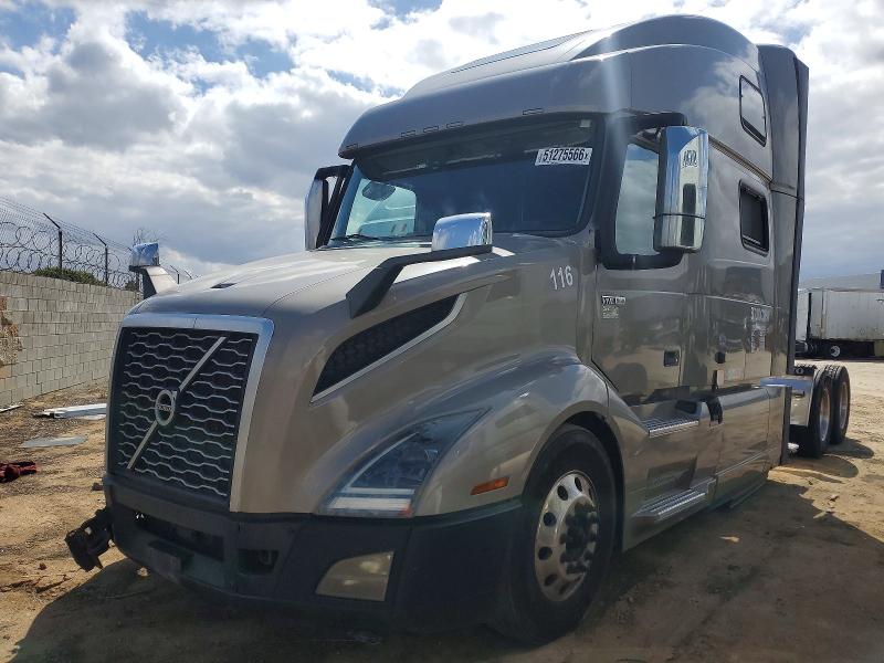 2019 Volvo VIN 4V4NC9EJ0KN193358 COPART salvage auction — INTERIOR BURN, Ca - Salvage Certificate, sold $8,300 on 2026-07-09 (photo 2)