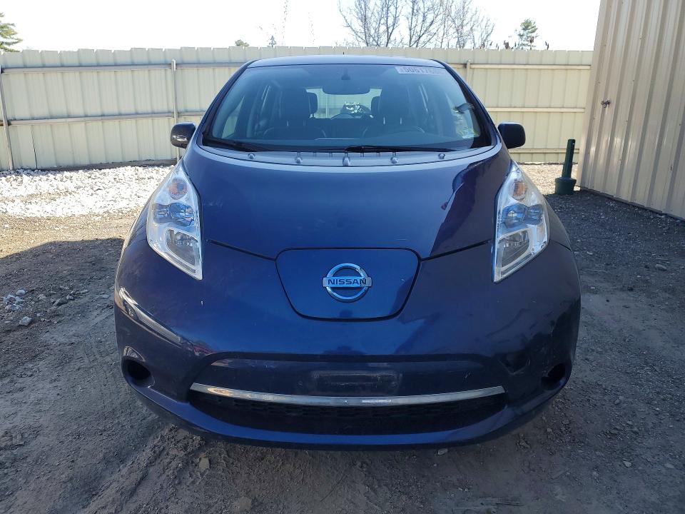 2017 Nissan Leaf VIN 1N4BZ0CP1HC310603 COPART salvage auction — REAR END, Vt - Cert Of Title-Salvage Vehicle, sold $850 on 2026-07-06 (photo 5)