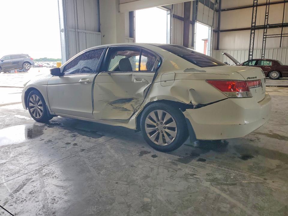 2012 Honda Accord VIN 1HGCP2F65CA121395 COPART salvage auction — SIDE, Tx - Salvage Vehicle Title, sold $750 on 2026-07-02 (photo 2)