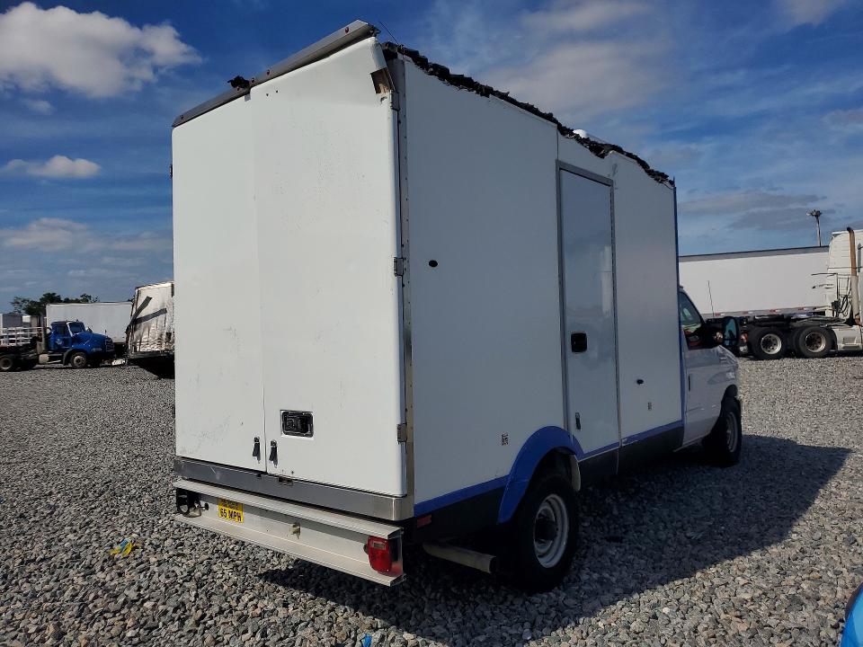 2023 Ford Econoline VIN 1FDWE3FK9PDD14783 COPART salvage auction — MINOR DENT/SCRATCHES, Fl - Certificate Of Title, sold $20,000 on 2026-07-08 (photo 3)