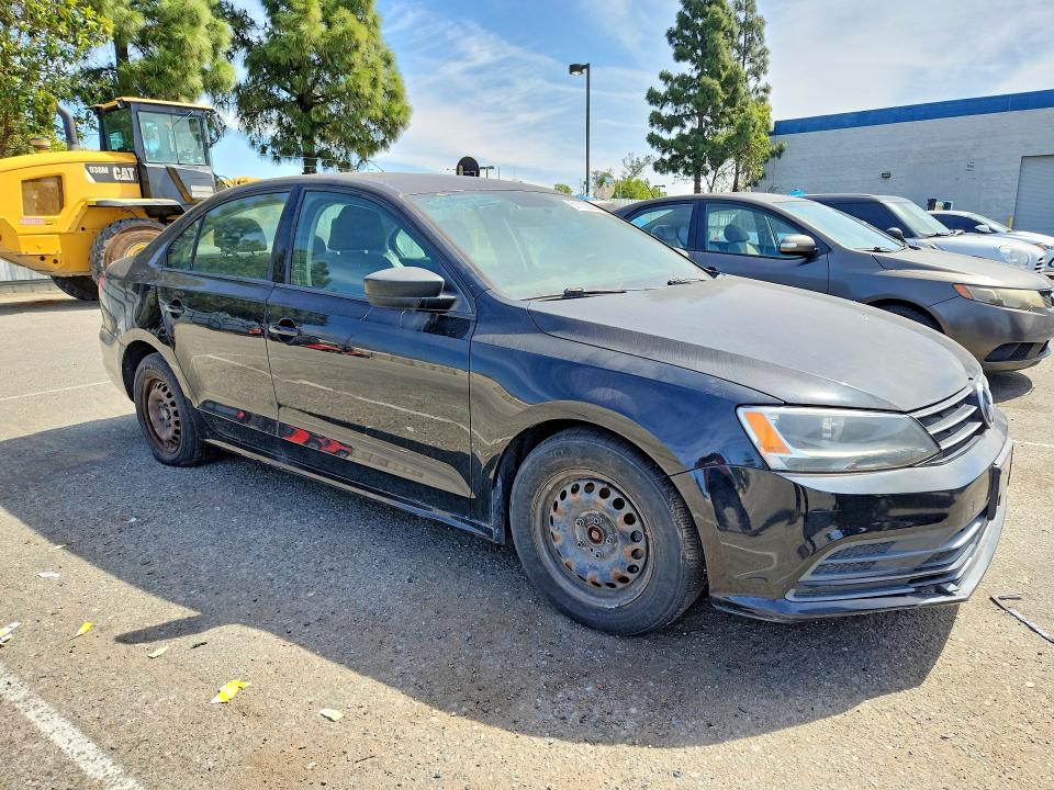 2015 Volkswagen Jetta VIN 3VW2K7AJ1FM321387 COPART salvage auction — NORMAL WEAR, Ca - Dis/Dlr/Exp Only Clean Title, sold $1,000 on 2026-07-02 (photo 4)