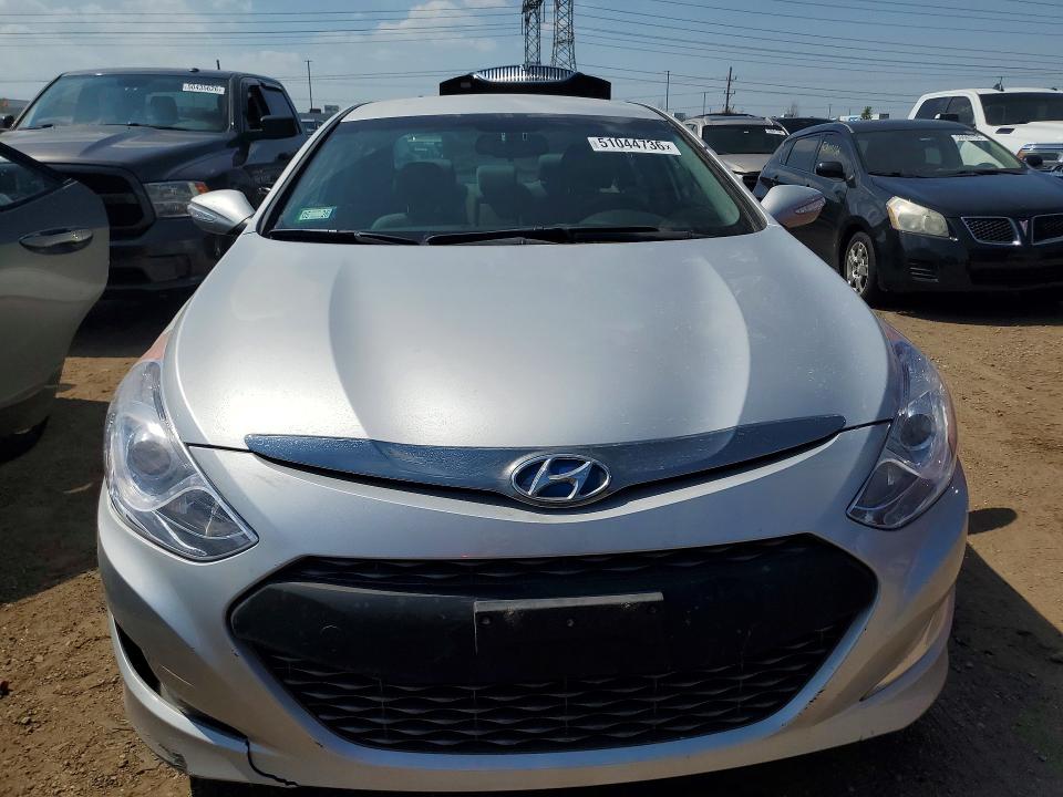 2013 Hyundai Sonata VIN KMHEC4A40DA097590 COPART salvage auction — NORMAL WEAR, IL - CERTIFICATE OF TITLE, sold $1,100 on 2026-07-02 (photo 5)