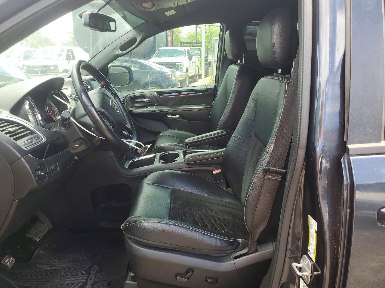 2014 Dodge Grand Caravan VIN 2C4RDGCGXER462608 COPART salvage auction — Normal Wear, HI - CERT OF TITLE-REPOSSESSION, sold $1 on 2026-06-29 (photo 7)