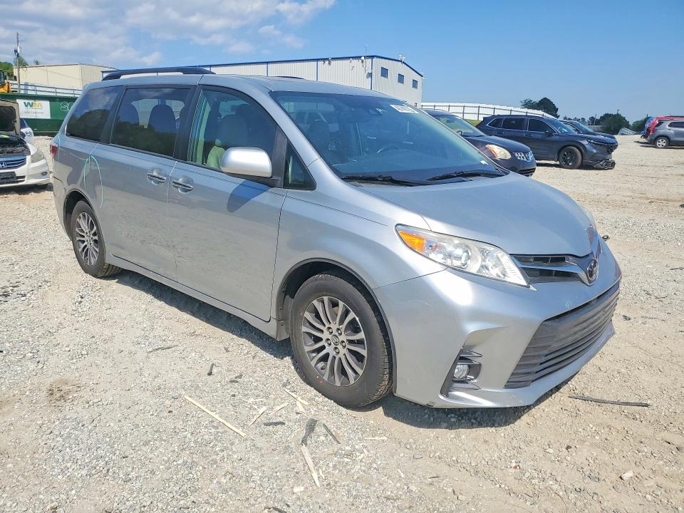 2019 Toyota Sienna VIN 5TDYZ3DC4KS994618 COPART salvage auction — REAR END, Ga - Cert Of Title-Salvage, sold $11,300 on 2026-07-29 (photo 4)