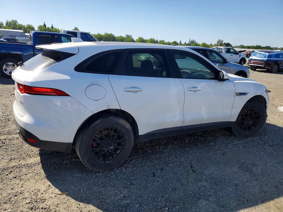 2017 Jaguar F-pace VIN SADCS2BV8HA490208 COPART salvage auction — MINOR DENT/SCRATCHES, Ca - Dis/Dlr/Exp Only Clean Title, sold $3,700 on 2026-07-21 (photo 3)