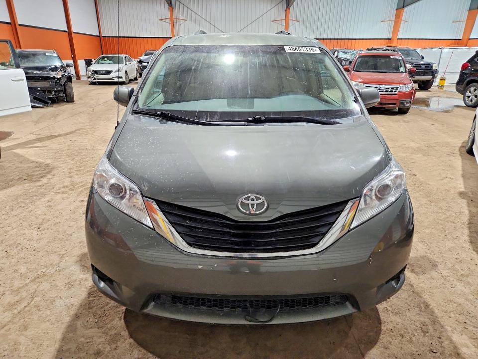 2013 Toyota Sienna VIN 5TDKK3DC2DS283125 COPART salvage auction — HAIL, Salvage Title, sold $4,400 on 2026-08-04 (photo 5)