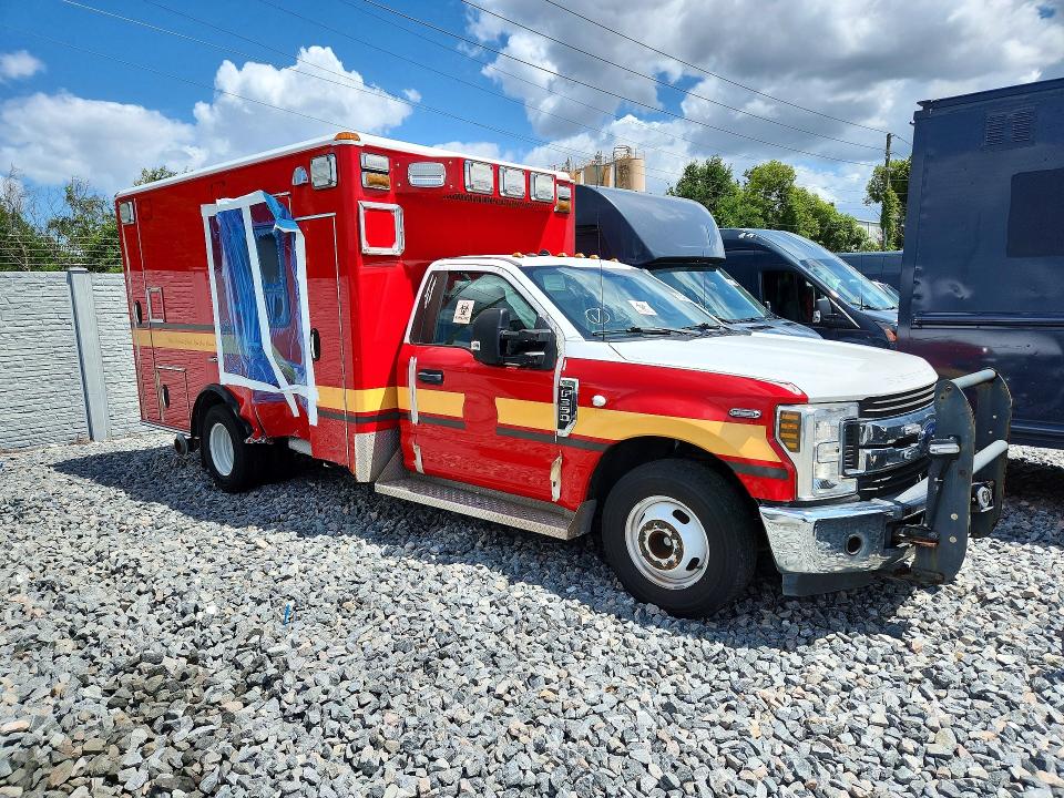 2019 Ford F-350 super duty VIN 1FDRF3GT5KEF24544 COPART salvage auction — SIDE, Fl - Cert Of Title Slvg Rebuildable, sold $18,200 on 2026-07-29 (photo 4)