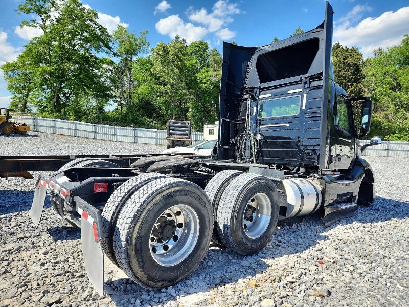2025 Volvo Vnl VIN 4V4NC9EH2SN682731 COPART salvage auction — UNDERCARRIAGE, GA - CERT OF TITLE-SALVAGE, sold $12,900 on 2026-07-09 (photo 4)