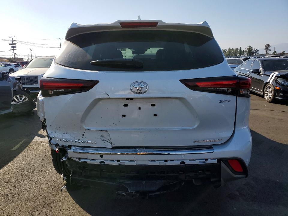 2026 Toyota Highlander VIN 5TDEBRCHXTS700146 COPART salvage auction — REAR END, Salvage Title, sold $33,250 on 2026-07-15 (photo 6)