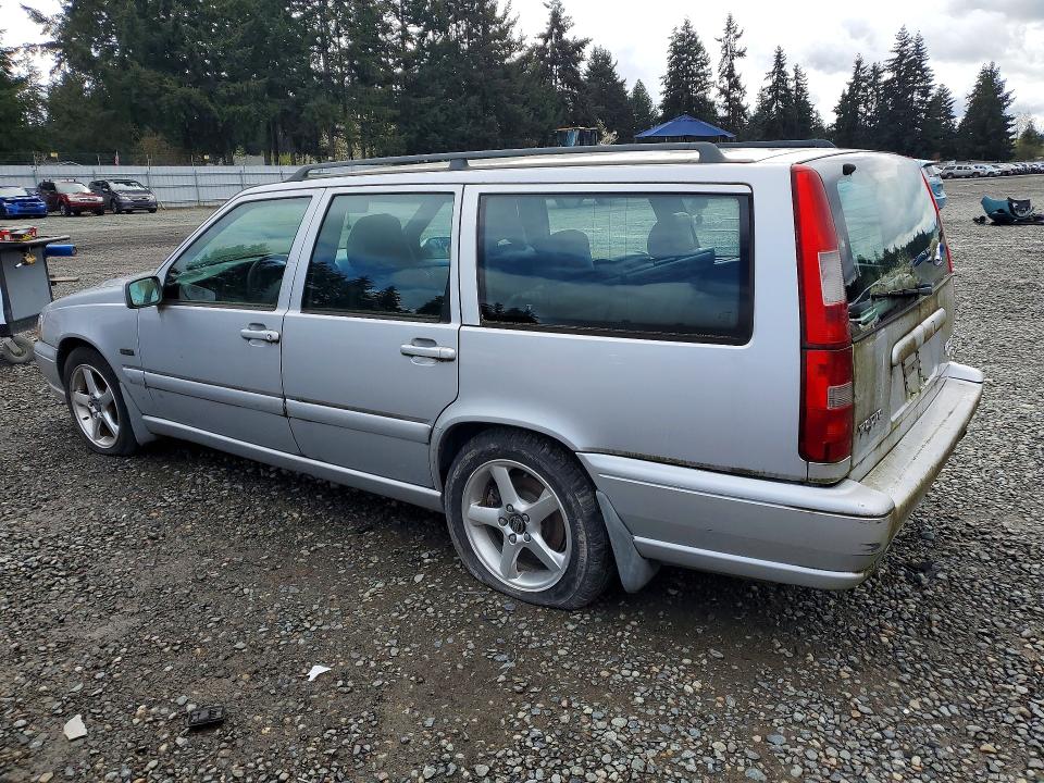 1998 Volvo V70 VIN YV1LW5244W2474193 COPART salvage auction — MINOR DENT/SCRATCHES, WA - VEHICLE CERT OF OWNERSHIP-TITL, sold $125 on 2026-07-21 (photo 2)