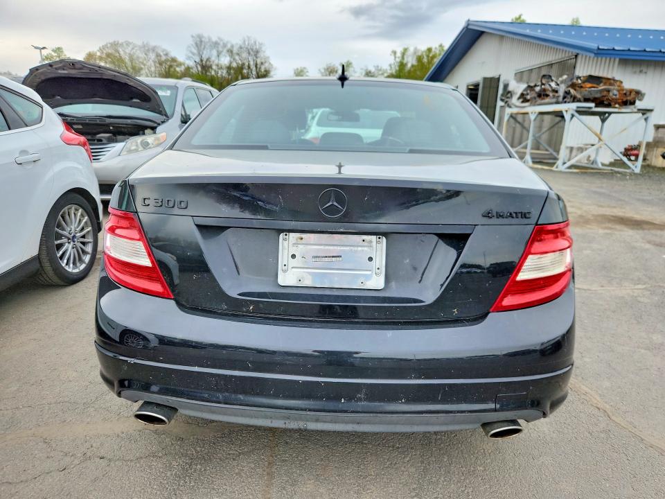 2011 Mercedes-benz C class VIN WDDGF8BB5BR138132 COPART salvage auction — MINOR DENT/SCRATCHES, Ny - Certificate Of Title, sold $1,450 on 2026-07-09 (photo 6)