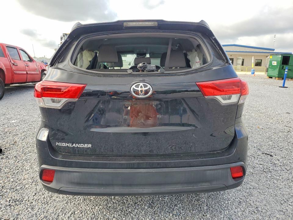 2018 Toyota Highlander VIN 5TDZZRFH7JS247223 COPART salvage auction — SIDE, Tx - Salvage Vehicle Title, sold $3,650 on 2026-07-06 (photo 6)