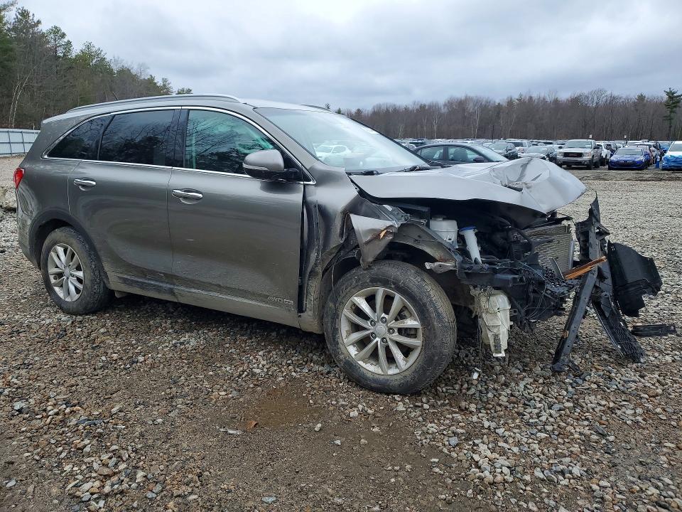 2018 Kia Sorento VIN 5XYPGDA58JG375707 COPART salvage auction — FRONT END, ME - CERT OF TITLE-SALVAGE COLLISIO, sold $300 on 2026-07-02 (photo 4)