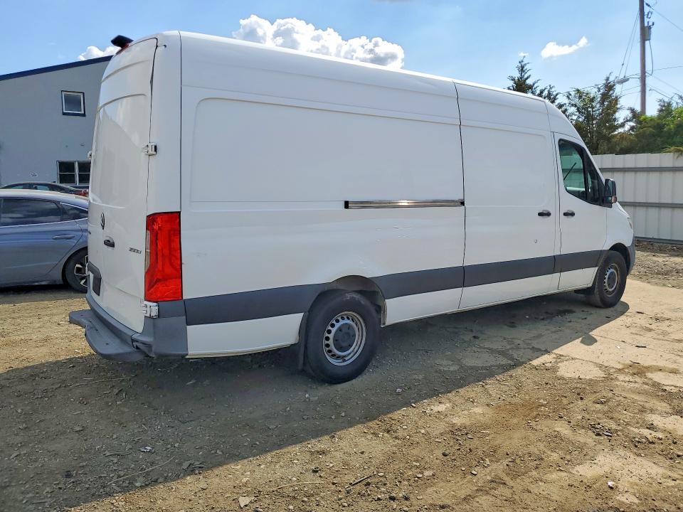 2021 Mercedes-benz Sprinter VIN W1W40CHY1MT056549 COPART salvage auction — MINOR DENT/SCRATCHES, Wv - Certificate Of Title, sold $13,500 on 2026-07-08 (photo 3)