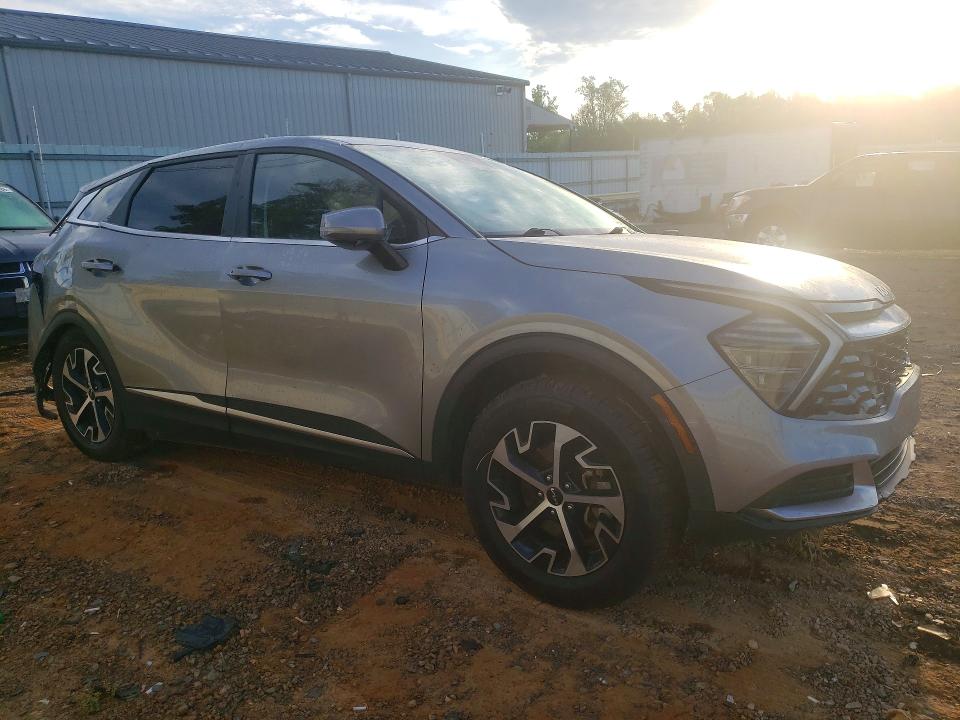 2024 Kia Sportage VIN KNDPV3DFXR7287531 COPART salvage auction — REAR END, Nc - Salvage Certificate Of Title, sold $6,200 on 2026-07-10 (photo 4)