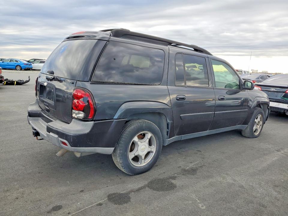 2005 Chevrolet Trailblazer VIN 1GNET16S156137116 COPART salvage auction — MINOR DENT/SCRATCHES, Ca - Salvage Certificate, sold $400 on 2026-07-08 (photo 3)