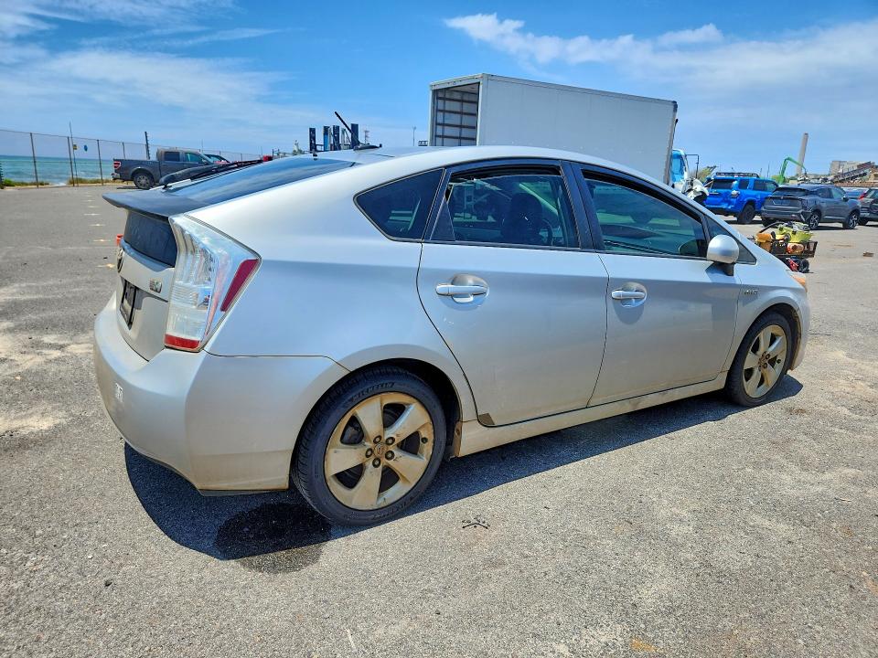 2010 Toyota Prius VIN JTDKN3DUXA0217078 COPART salvage auction — WATER/FLOOD, HI - CERTIFICATE OF SALVAGE, sold $950 on 2026-07-27 (photo 3)