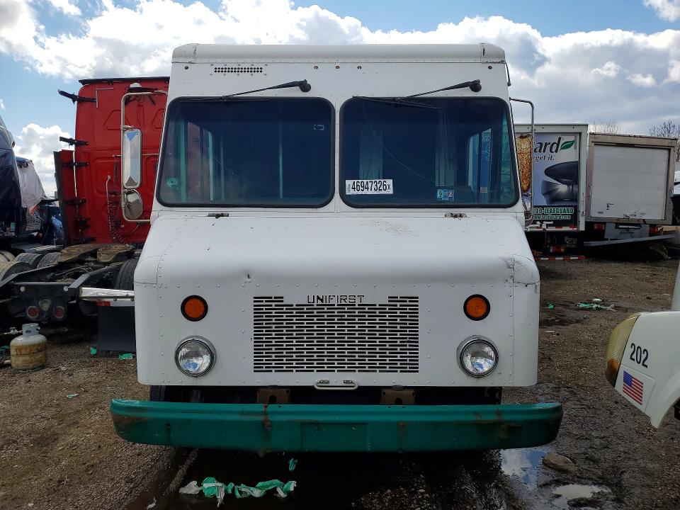 2010 Workhorse W42 VIN 5B4KPD280A3439476 COPART salvage auction — NORMAL WEAR, Il - Certificate Of Title (P), sold $1,500 on 2026-07-30 (photo 5)
