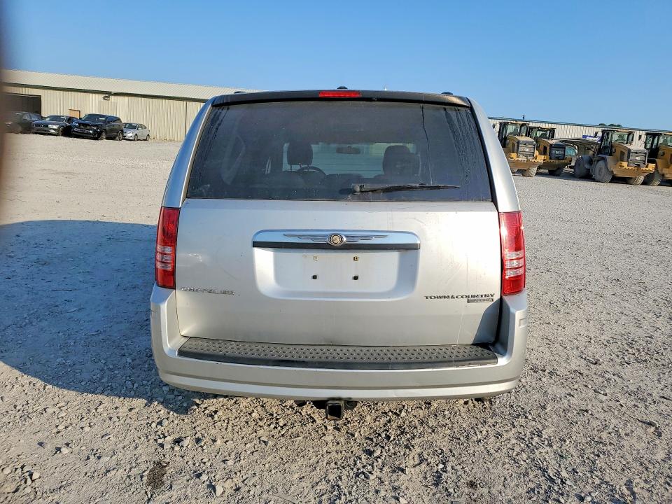 2010 Chrysler Town & country VIN 2A4RR5D15AR229160 COPART salvage auction — FRONT END, TN - SALVAGE CERTIFICATE, sold $425 on 2026-07-09 (photo 6)