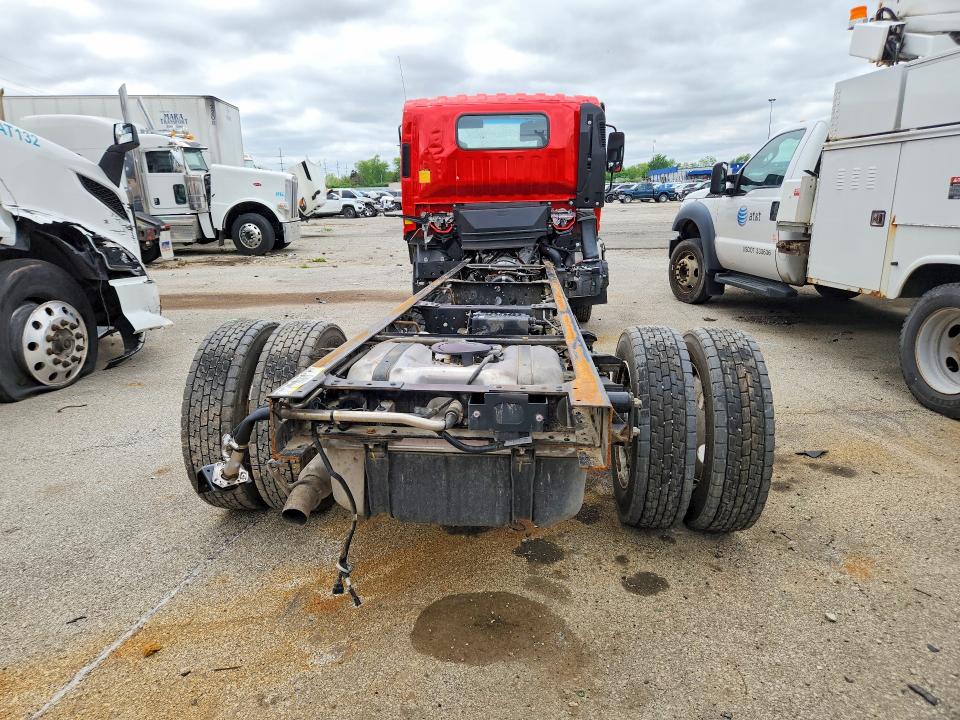 2025 Isuzu Nrr VIN 54DE5W1D9SSR05920 COPART salvage auction — FRONT END, In - Cert Of Title-Salvage Title, sold $8,925 on 2026-09-18 (photo 6)