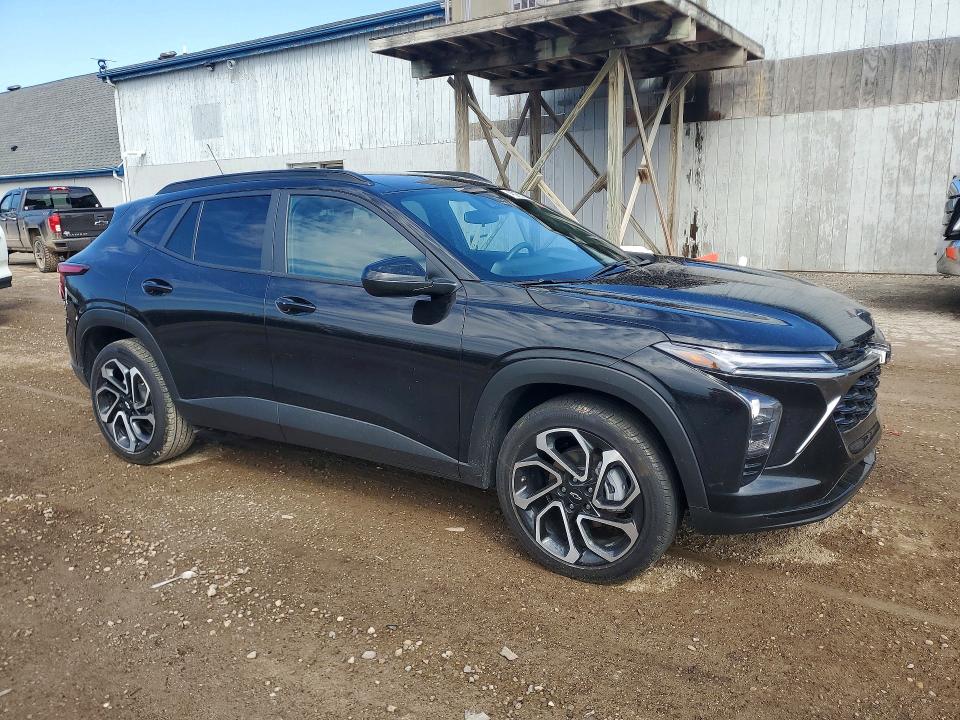 2025 Chevrolet Trax VIN KL77LJEP0SC090623 COPART salvage auction — WATER/FLOOD, Mi - Scrap Cert Of Title-Flood Veh, sold $3,750 on 2026-07-22 (photo 4)