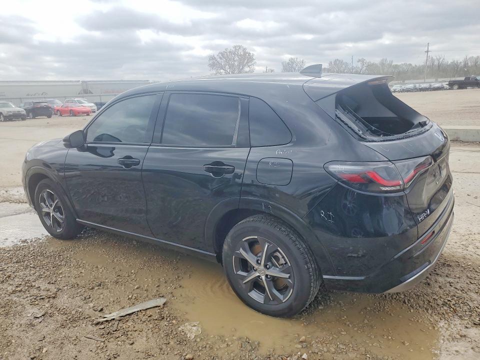 2025 Honda Hr-v VIN 3CZRZ2H70SM780179 COPART salvage auction — HAIL, Ks - Certificate Of Title, sold $1,500 on 2026-06-30 (photo 2)