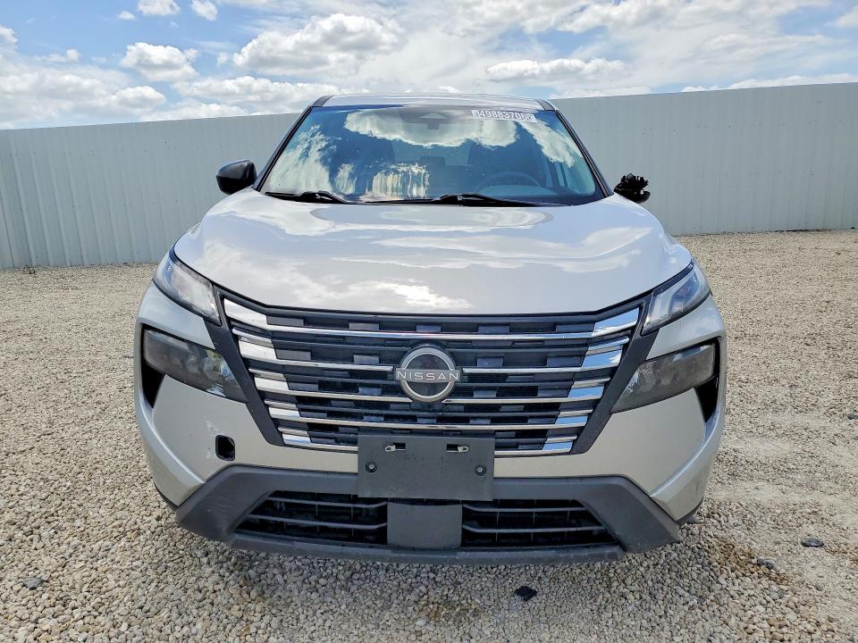 2024 Nissan Rogue sport VIN 5N1BT3AB5RC694161 COPART salvage auction — FRONT END, IL - CERTIFICATE OF TITLE, sold $9,000 on 2026-07-13 (photo 5)