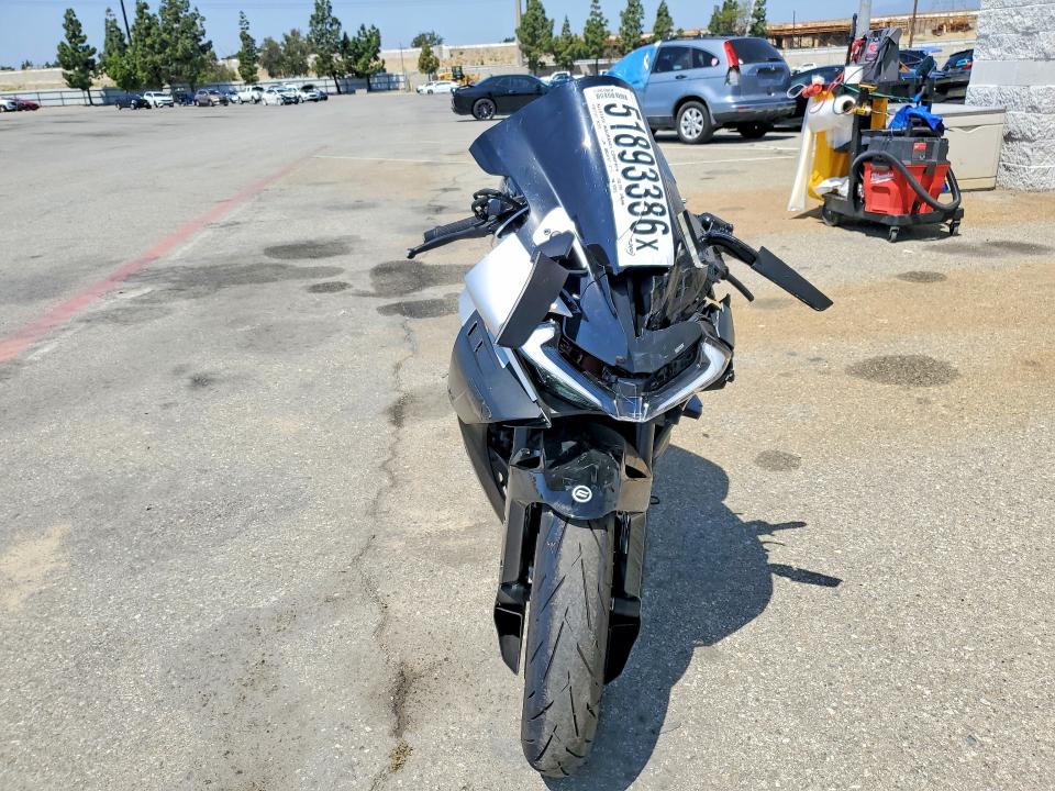 2025 Cf moto 675ss VIN LCEPEVLP7S6002110 COPART salvage auction — FRONT END, CA - SALVAGE CERTIFICATE, sold $400 on 2026-07-23 (photo 2)