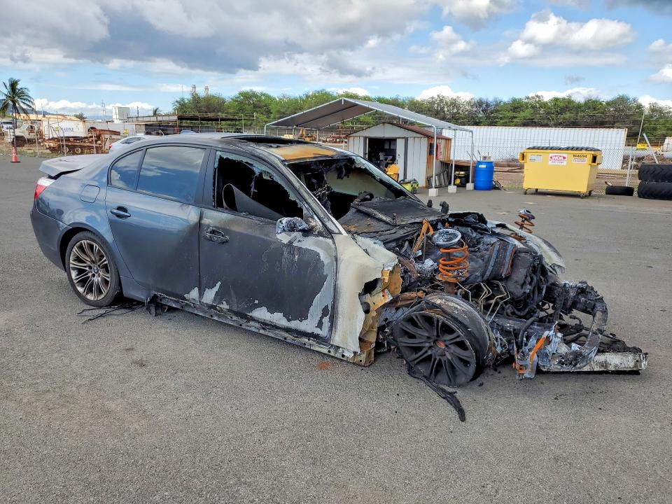 2010 BMW 5er VIN WBANW1C5XAC165536 COPART salvage auction — BURN, Hi - Certificate Of Salvage, sold $25 on 2026-08-03 (photo 4)