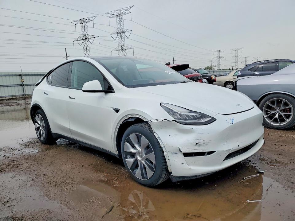 2022 Tesla Model y VIN 7SAYGDEE8NA012920 COPART salvage auction — REAR END, Il - Salvage Certificate, sold $8,100 on 2026-07-02 (photo 4)