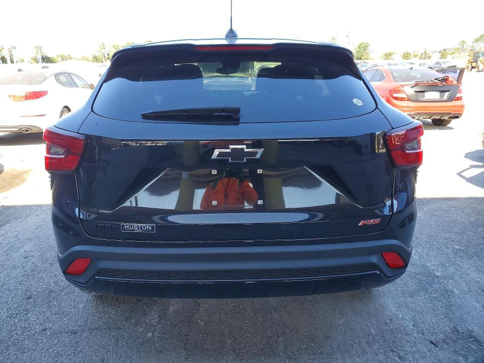 2025 Chevrolet Trax VIN KL77LGEP7SC254260 COPART salvage auction — SIDE, FL, sold $7,200 on 2026-07-17 (photo 6)