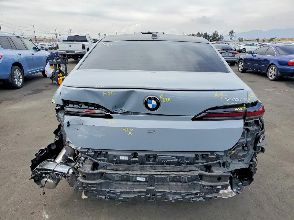 2024 BMW 7er VIN WBA23EH00RCP97991 COPART salvage auction — REAR END, Ca - Salvage Certificate, sold $41,500 on 2026-07-06 (photo 6)
