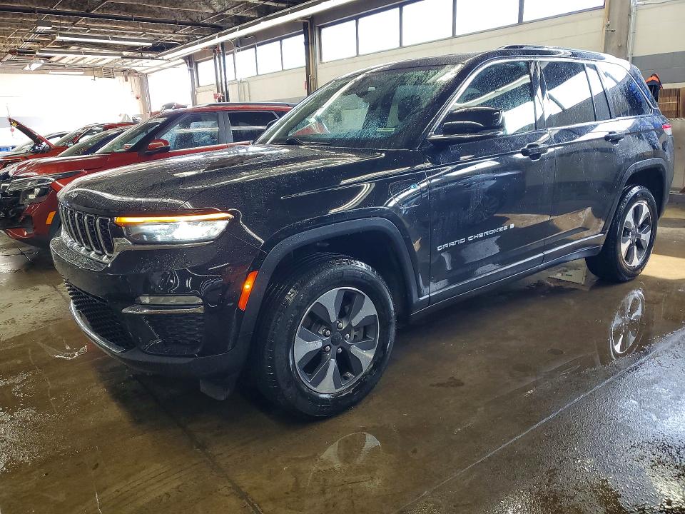 2022 Jeep Grand cherokee VIN 1C4RJYB61N8758538 COPART salvage auction — MINOR DENT/SCRATCHES, MO - CERTIFICATE OF TITLE, sold $14,300 on 2026-07-09 (photo 1)