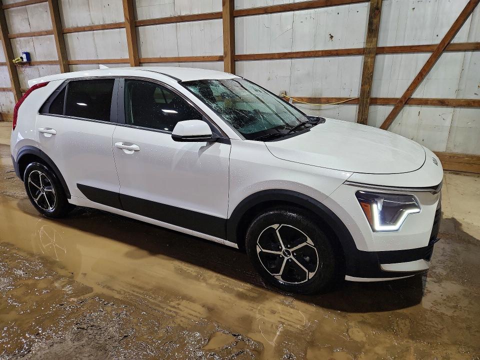 2025 Kia Niro VIN KNDCP3LE0S5288710 COPART salvage auction — HAIL, Oh - Cert Of Title-Salvage, sold $10,100 on 2026-07-09 (photo 4)