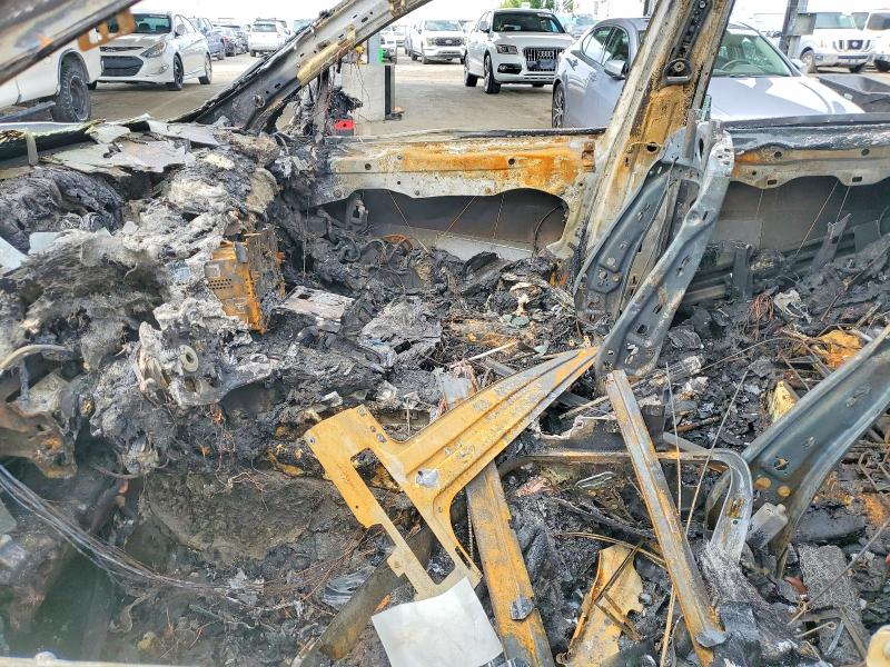 2013 Porsche Cayenne VIN WP1AF2A20DLA36045 COPART salvage auction — INTERIOR BURN, Ca - Non-Repairable Vehicle Cert, sold $400 on 2026-07-16 (photo 7)