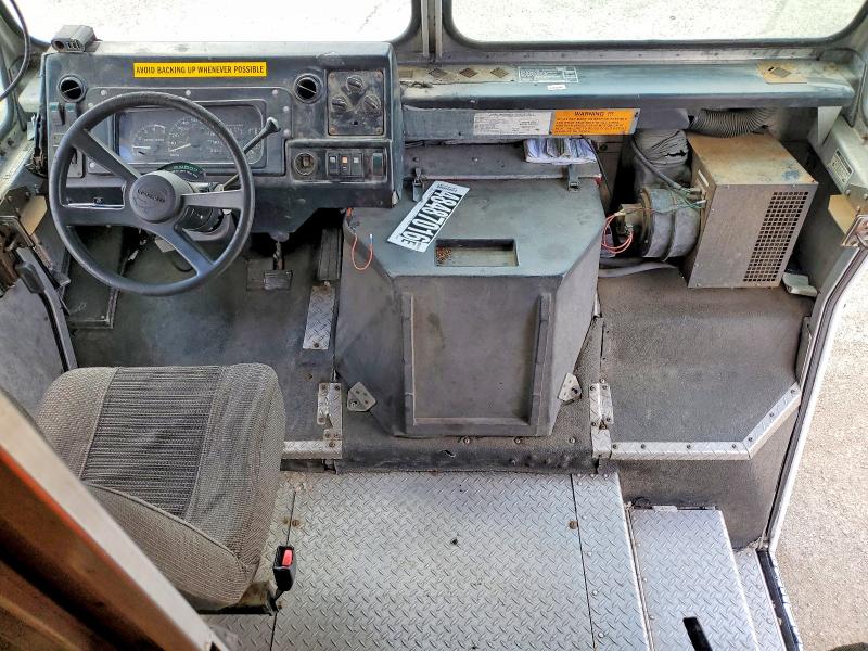2002 Workhorse P42 VIN 5B4KP42Y723341661 COPART salvage auction — FRONT END, Il - Salvage Certificate, sold $250 on 2026-07-30 (photo 8)