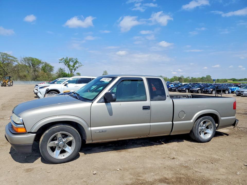2002 Chevrolet S-10 pickup VIN 1GCCS19W728264065 COPART salvage auction — HAIL, Ia - Cert Of Title-Salvage Title, sold $2,300 on 2026-07-31 (photo 1)