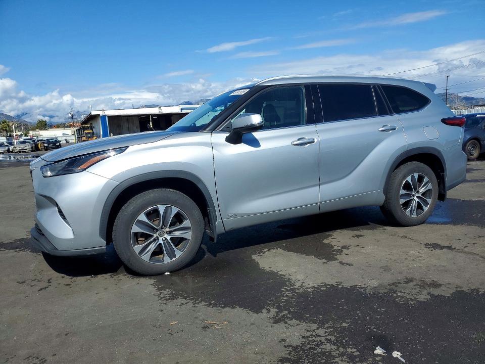 2022 Toyota Highlander VIN 5TDGBRCH9NS539400 — COPART salvage auction photo