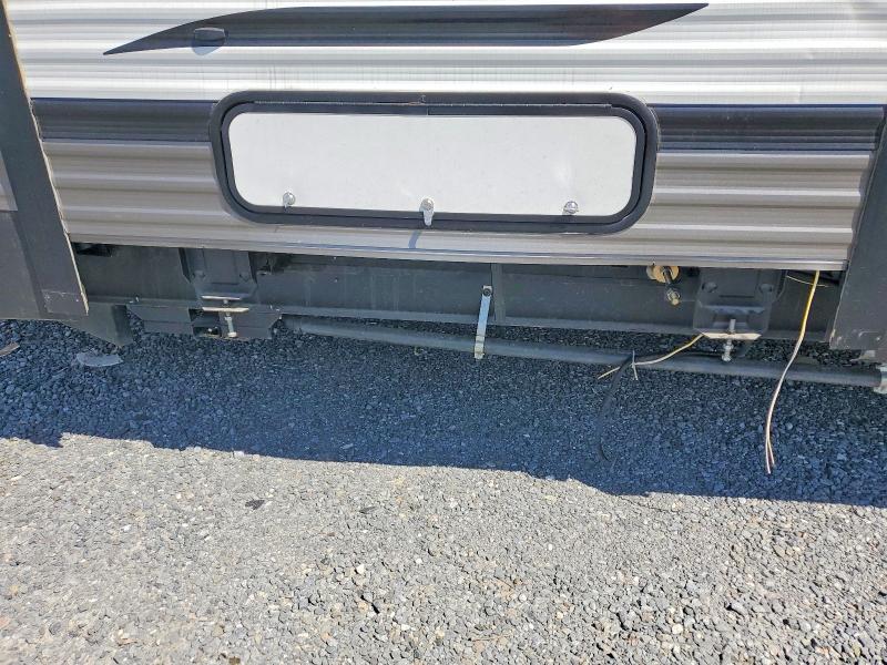 2022 Foresriver VIN 4X4TPUH25NP096464 COPART salvage auction — SIDE, NC - SALVAGE CERTIFICATE OF TITLE, sold $8,900 on 2026-07-23 (photo 9)