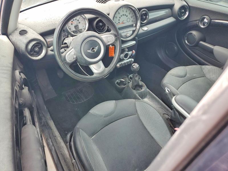 2008 Mini Cooper VIN WMWML33508TP97200 COPART salvage auction — MINOR DENT/SCRATCHES, TX - CERTIFICATE OF TITLE (P), sold $475 on 2026-07-09 (photo 8)