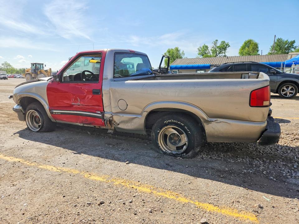 2002 Chevrolet S-10 pickup VIN 1GCCS145928119432 COPART salvage auction — FRONT END, KS - CERT OF TITLE-SALVAGE, sold $275 on 2026-07-08 (photo 2)